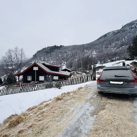 Charming Near Hallingskarvet Center, Cozy And Inviting!