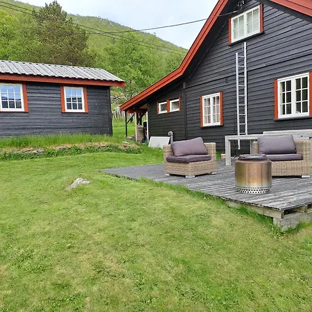 Charming Near Hallingskarvet Center, Cozy And Inviting! Holiday home Skoro