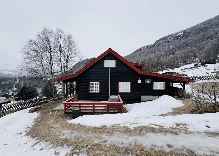 Charming Near Hallingskarvet Center, Cozy And Inviting! Casa vacanze Skoro