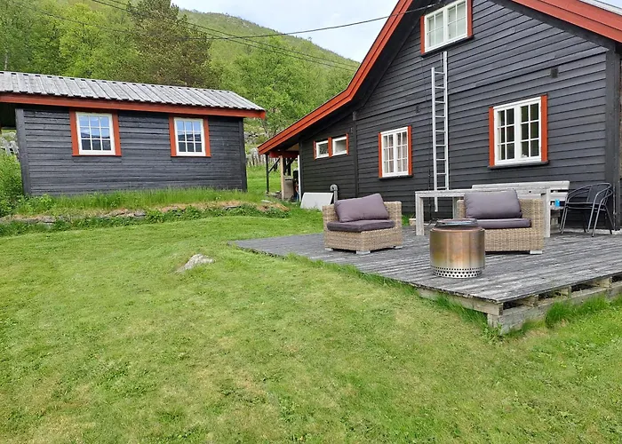 Charming Near Hallingskarvet Center, Cozy And Inviting! Casa vacanze Skoro